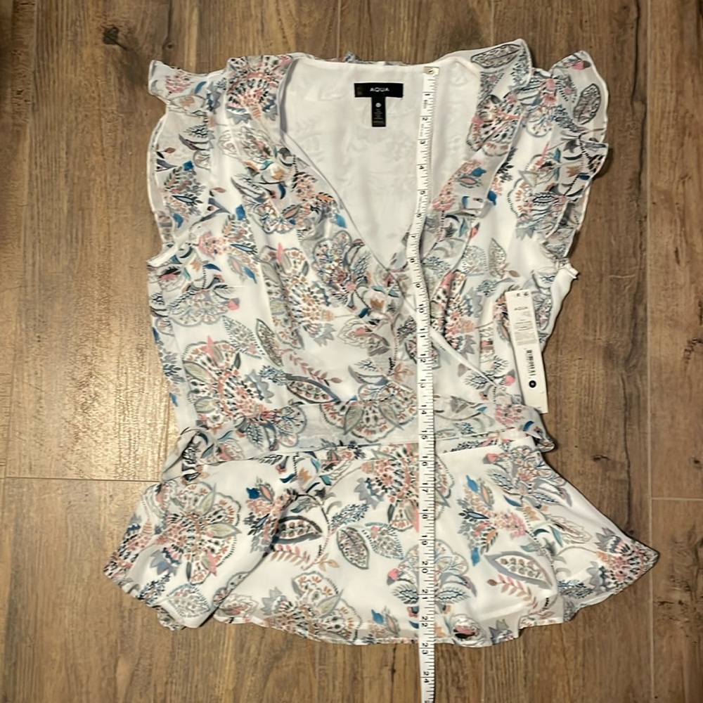 Flowing cap sleeve shirt